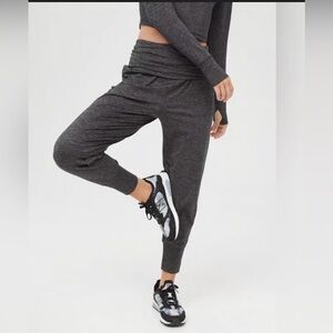 Aerie The Hugger Gray Fold Over Joggers Size Medium